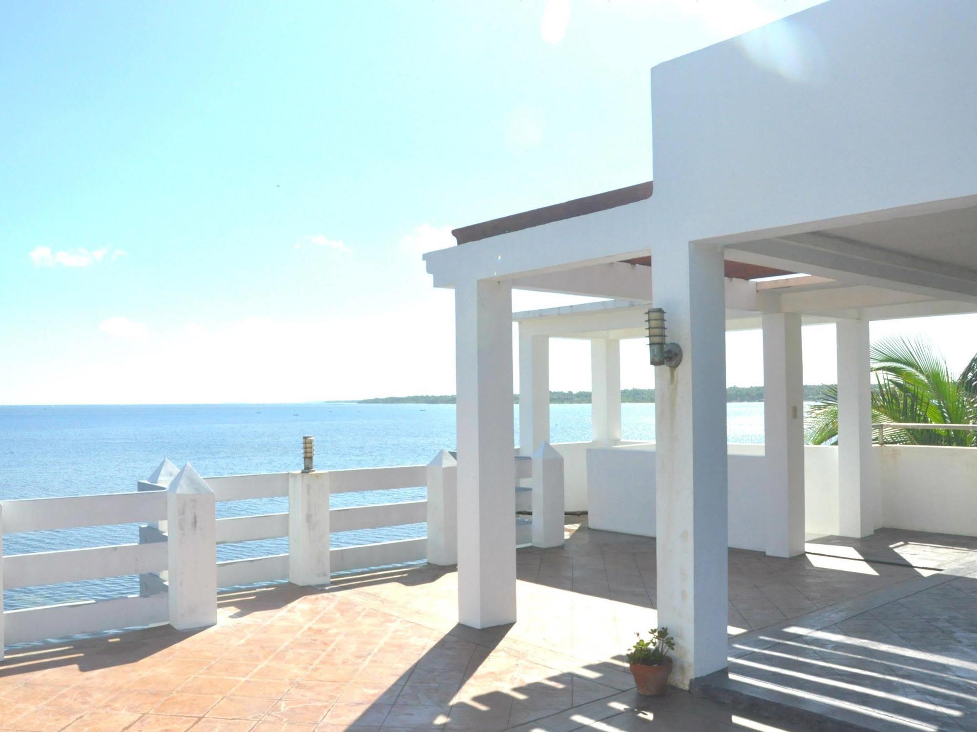 Casa Almarenzo Bed & Breakfast Bolinao Eksteriør bilde