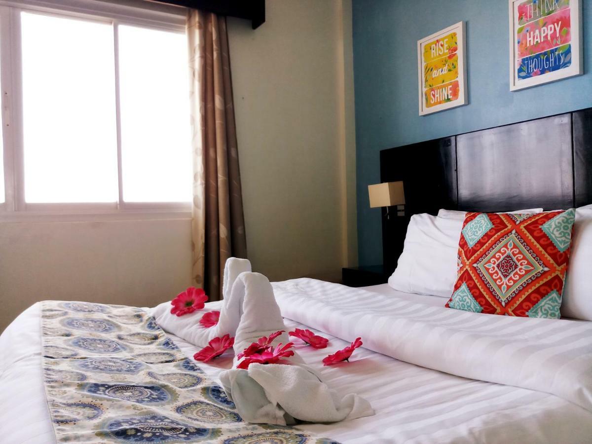 Casa Almarenzo Bed & Breakfast Bolinao Eksteriør bilde