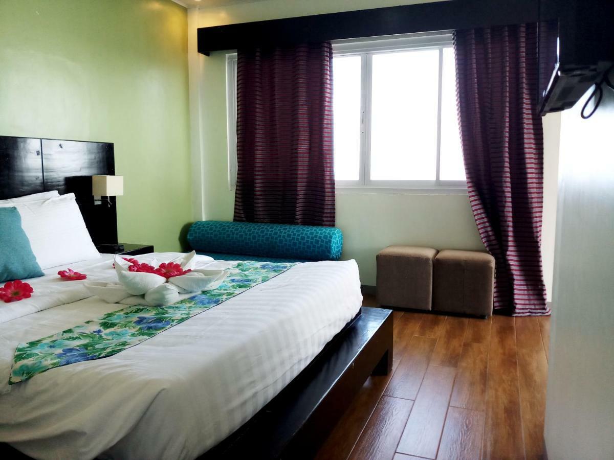 Casa Almarenzo Bed & Breakfast Bolinao Eksteriør bilde