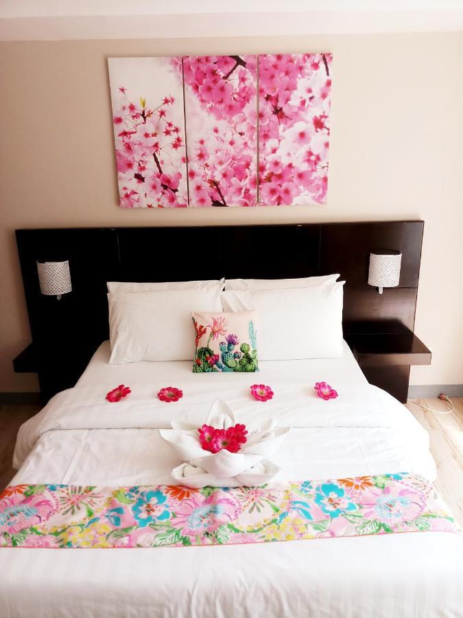 Casa Almarenzo Bed & Breakfast Bolinao Eksteriør bilde